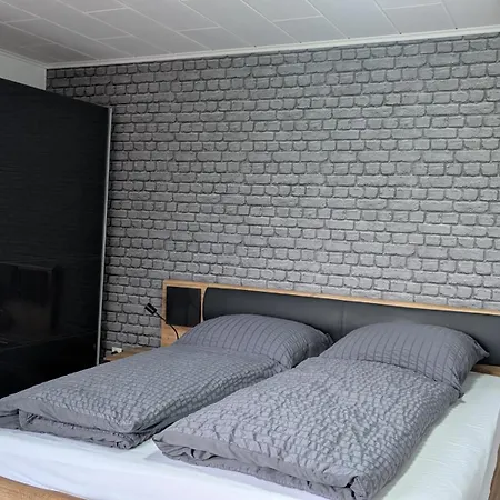 Am Hof  Große Mit Zwei Schlafzimmern, Seperate Küche Und Großem Bad Apartamento