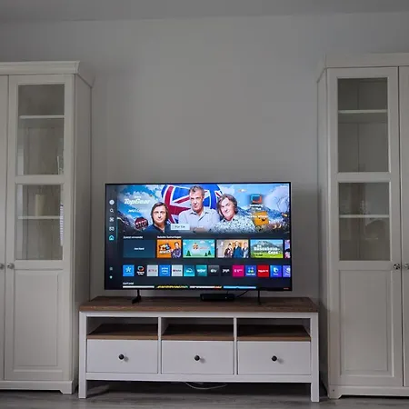 Am Hof  Große Mit Zwei Schlafzimmern, Seperate Küche Und Großem Bad *